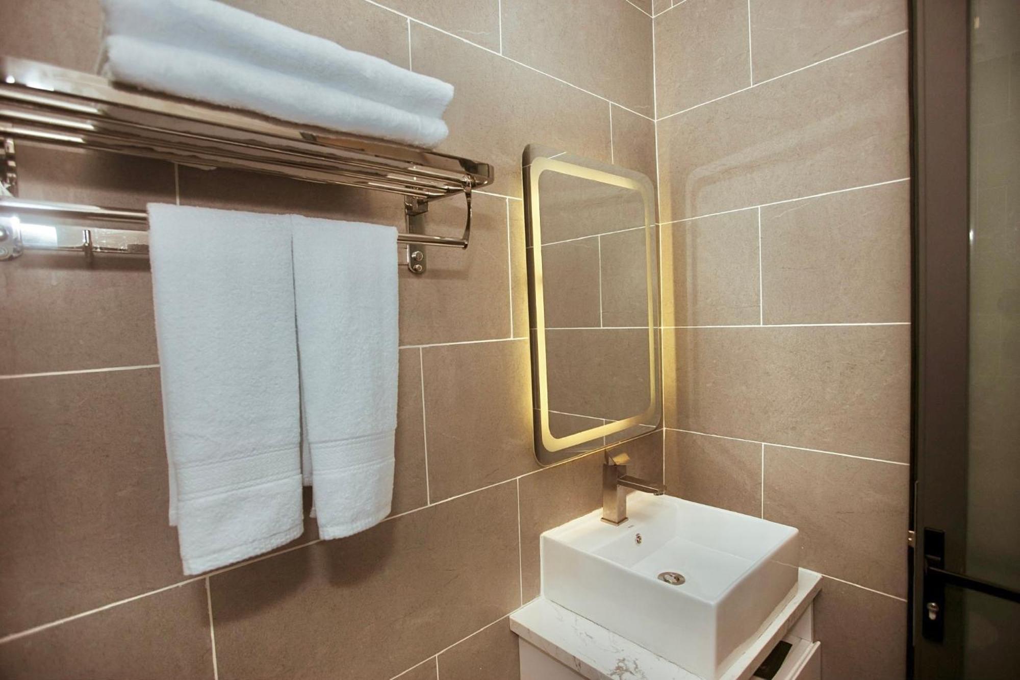 Lee Charming Hotel Нячанг Экстерьер фото